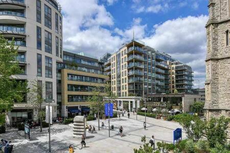 Beautiful Apartment Overlooking A Garden London Kültér fotó
